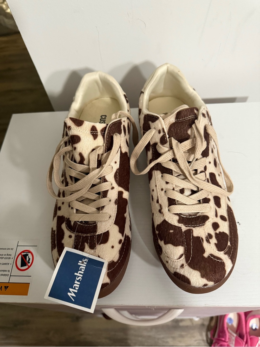 Cushionaire Women’s Cow-Print Brown & White Athletic Sneakers - Picture 2 of 4